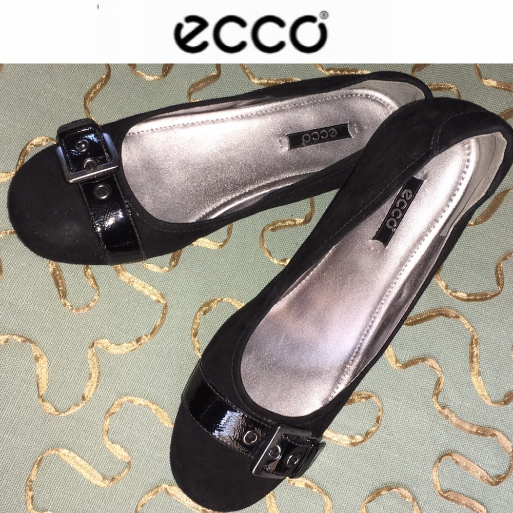 ECCO black suede flats